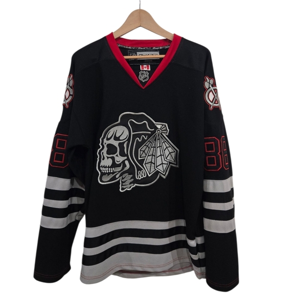 Limited Edition Patrick Kane Crawgord Skull Reebok Jersey 52 - Picture 5 of 5